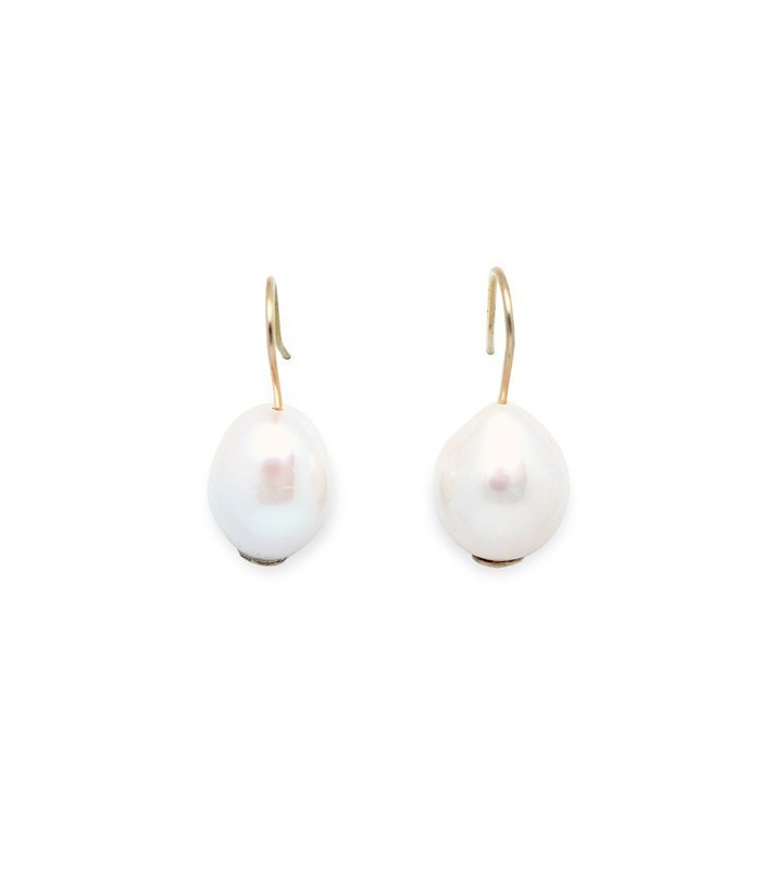 Gold pearl earrings