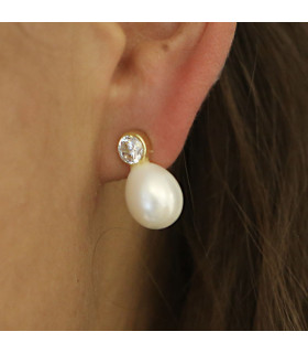 Pearl zircon earrings