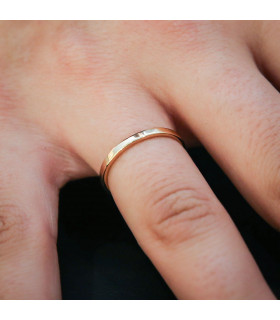 Gold plant wedding ring with internal engraving. Commitment alliances