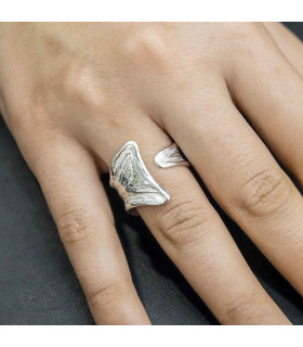 Shark tail ring in sterling silver