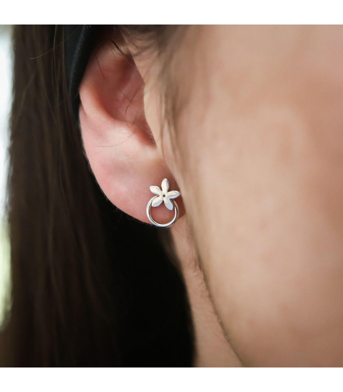 Hoop earrings with silver jasmine