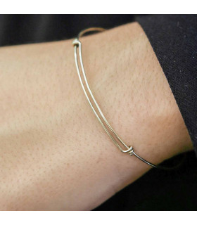 Gold bracelet with knots