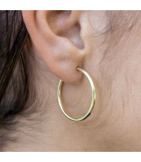 Smooth gold hoops