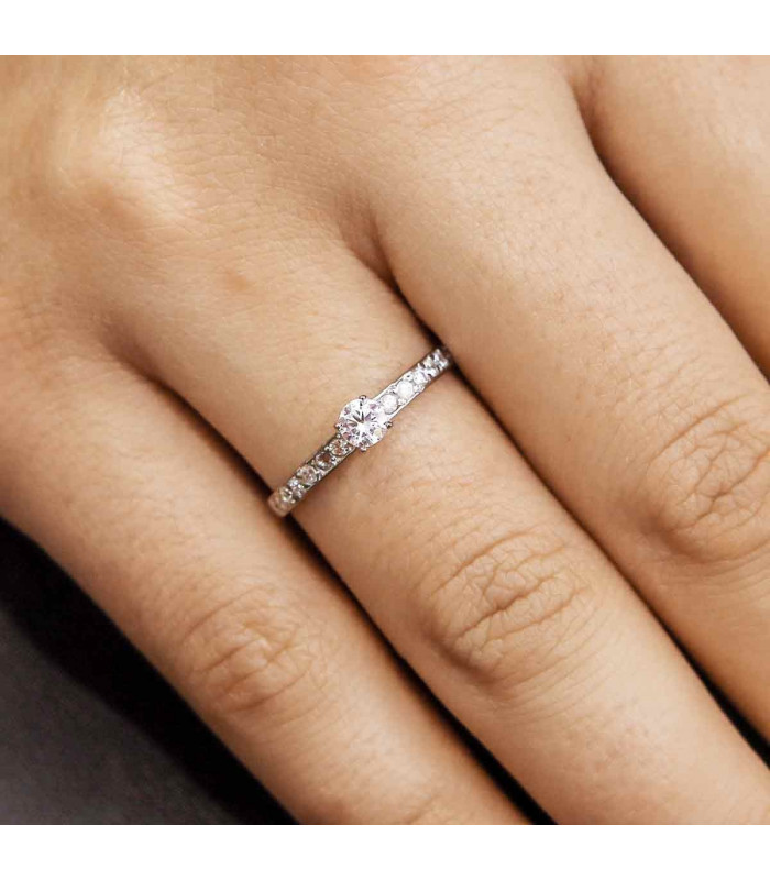 Solitaire engagement ring in white gold