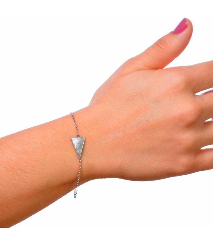 Oferta en pulsera triángulos