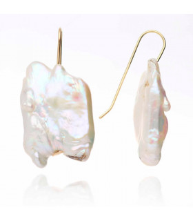 Baroque pearl earrings mounted in gold