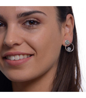 Hoop earrings with pressure system circles