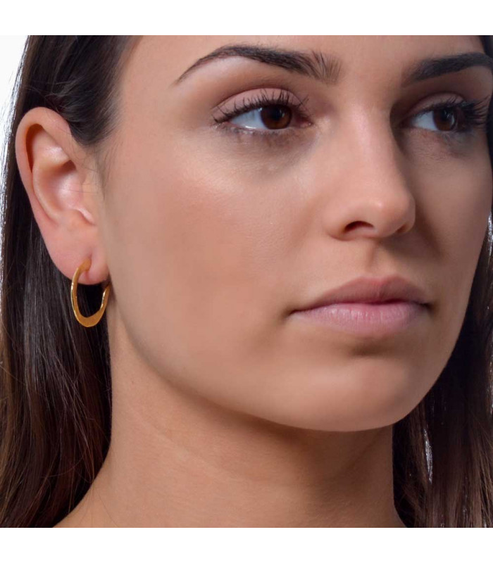 Women's medium gold hoop earrings