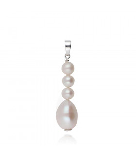 Silver pearl pendant