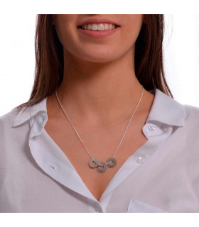 Personalized women's necklace with names