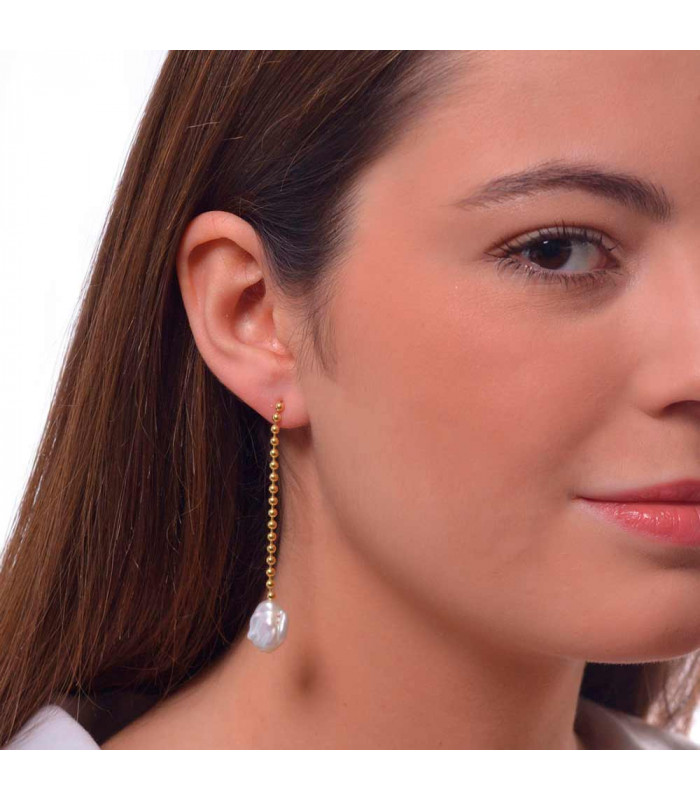 Long earrings at an incredible price