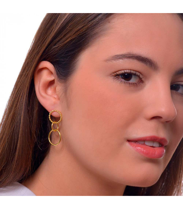 Woman earring with circles