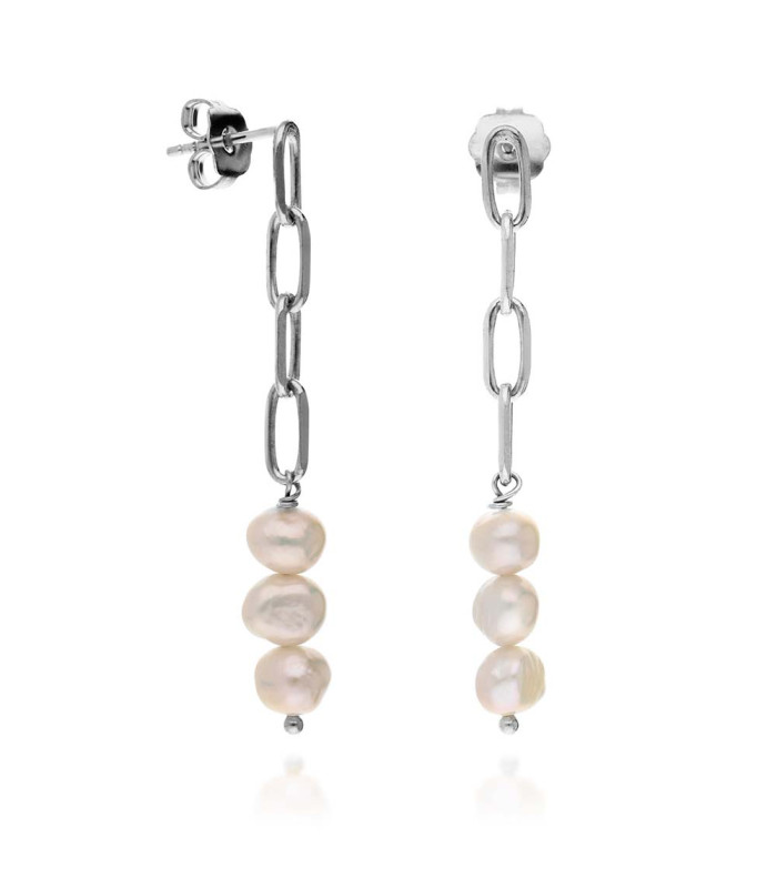 Forced chain earrings with pearls