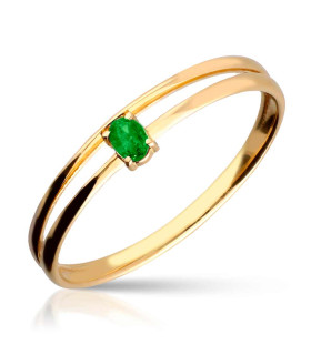 Emerald rings with two gold rings