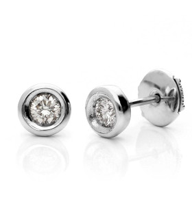 Medium chaton diamond earrings in white gold