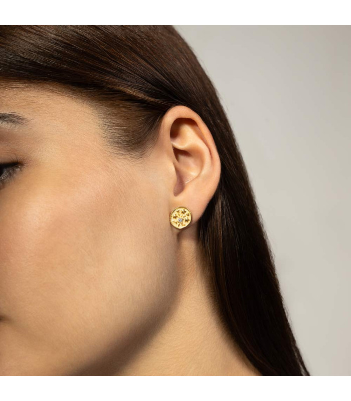 Women's pressure earrings in the shape of a medal with jasmine and zirconia engraving